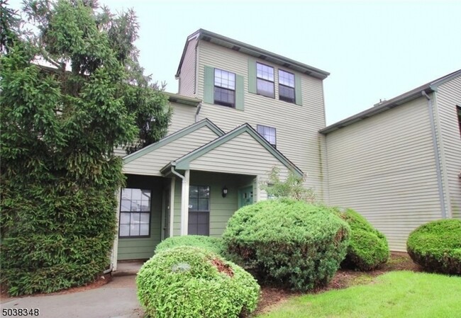 Building Photo - 206 Woodbridge Commons Way
