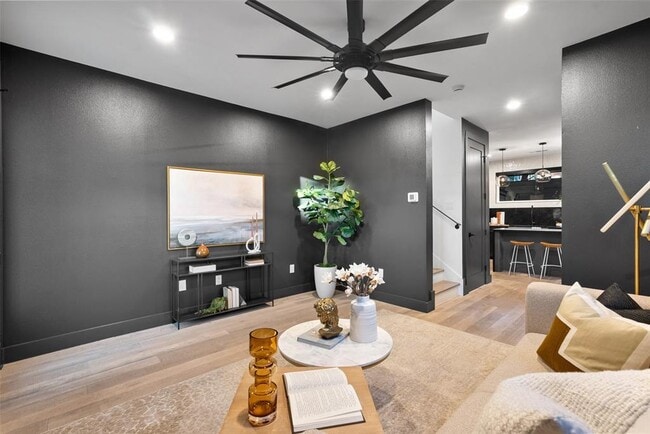 Foto del edificio - 2209 Rae Dell Ave