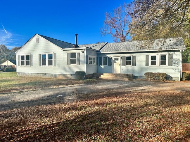 Photo - 312 Old Augusta Rd House