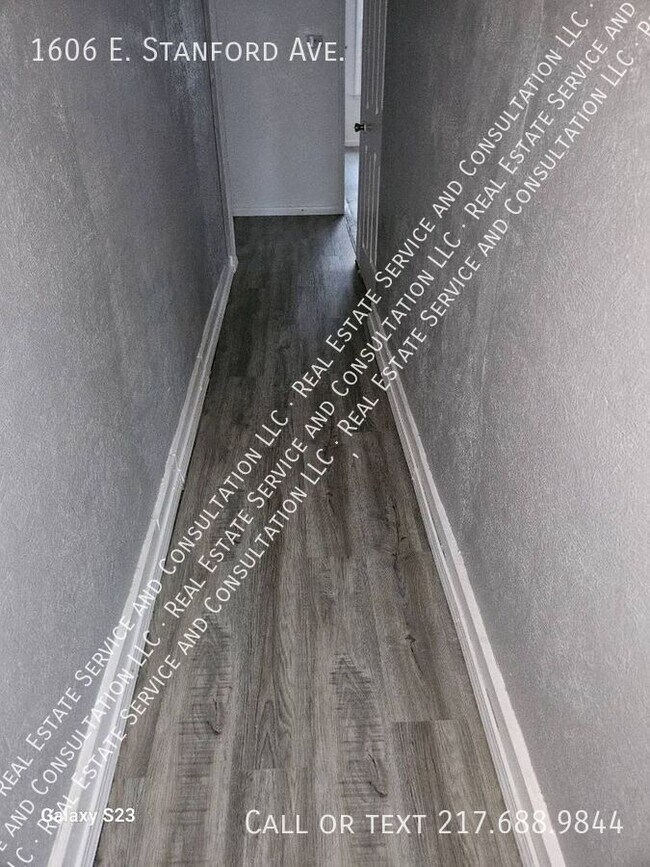 Foto del edificio - 1606 E Stanford Ave