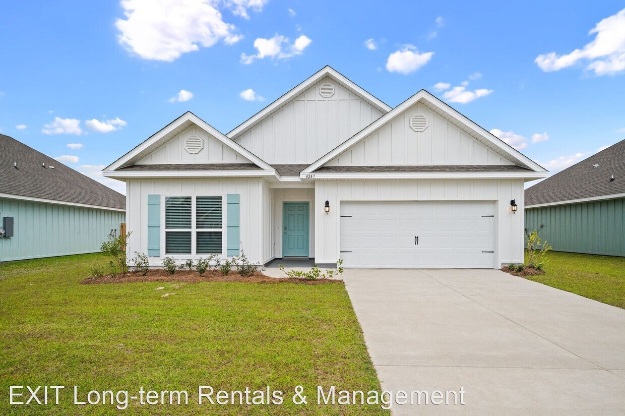 3 br, 2 bath House 4247 Montague Drive House Rental in Gulf Shores
