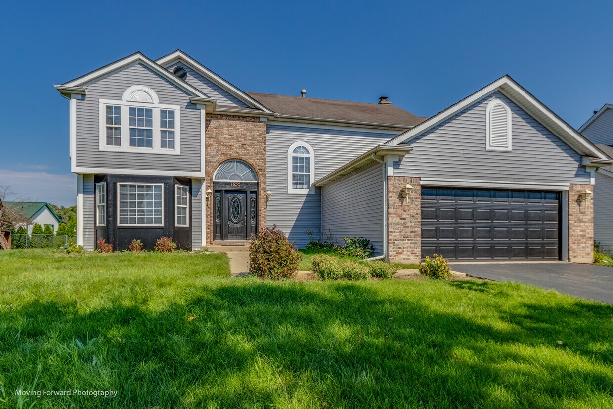 Primary Photo - 1655 Whispering Oaks Dr