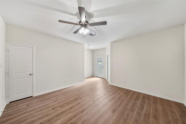 Foto del edificio - 714 W Dallas St