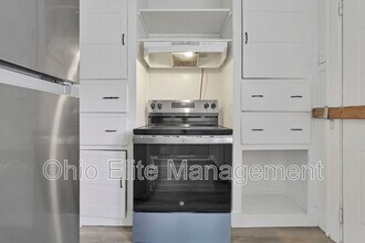 Building Photo - 29 S Terrace Ave