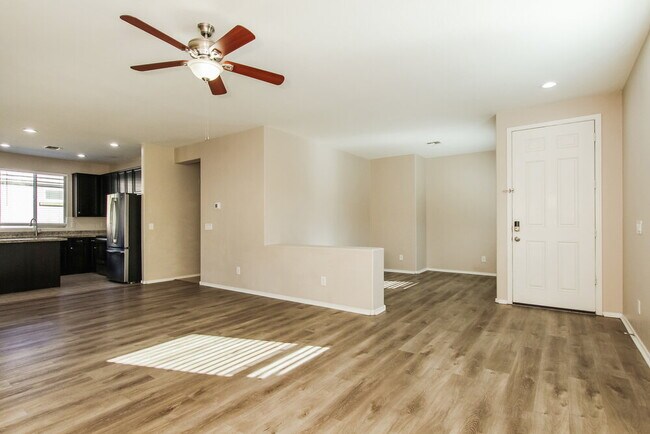 Foto del edificio - 2218 S 118th Ave