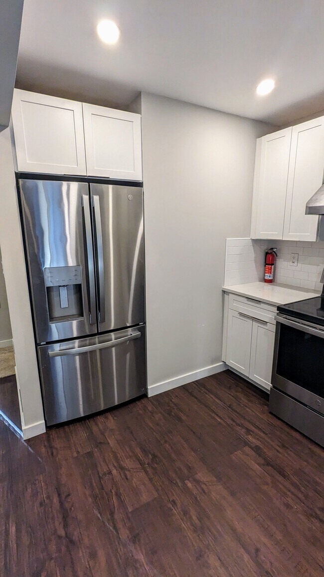 Foto del edificio - 5549 Windrush Ct