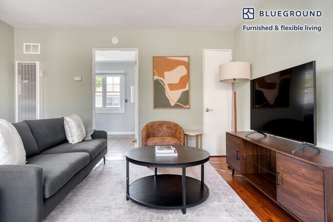 Building Photo - 329 Hawthorne Ave