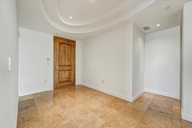 Foto del edificio - 7181 E Camelback Rd