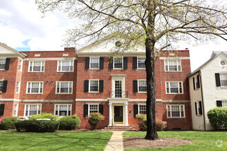 Building Photo - 45 E Lock Ln