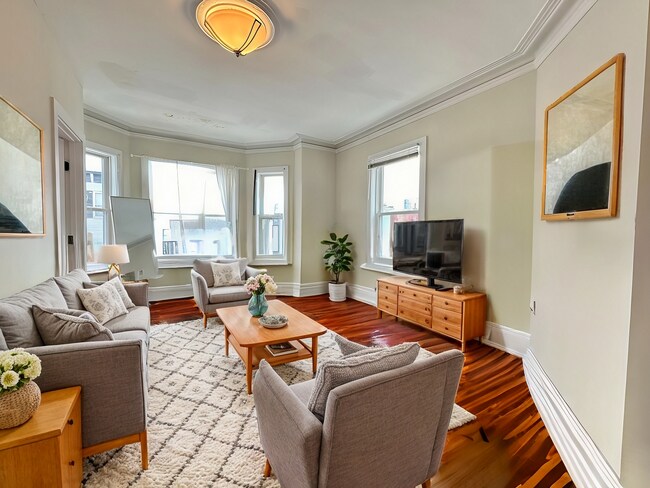 Foto del edificio - 839 Parker St