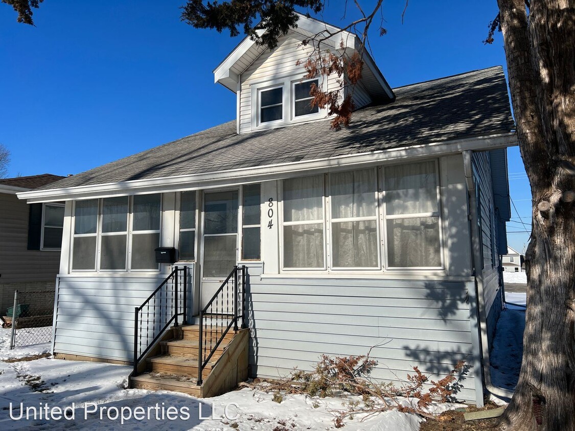 Primary Photo - 4 br, 1 bath House - 804 19th Ave SW