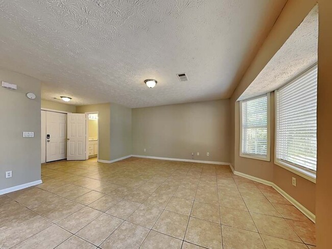 Building Photo - 2405 Boone Ct