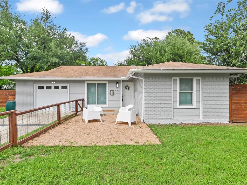 Foto principal - 616 Long Bow Ln