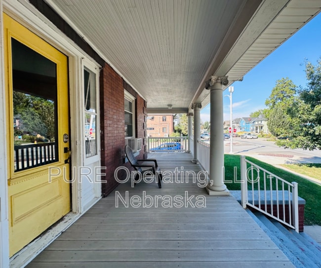 Photo - 4821 Underwood Ave Apartment