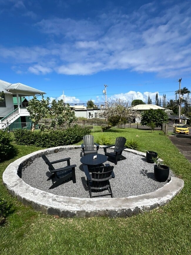 Building Photo - 27-265-265 Old Mamalahoa Hwy