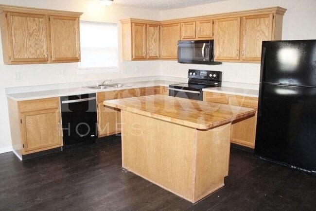 Building Photo - 9136 Bagley Way