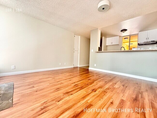 Foto del edificio - 1225 N Cherokee Ave