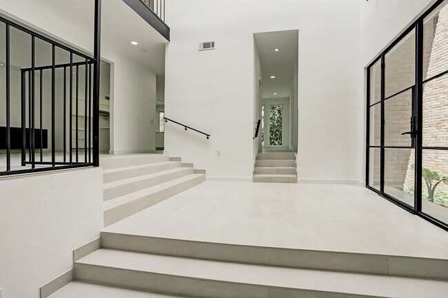 Foto del edificio - 111 Glynn Way Dr