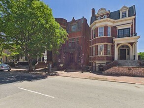 Building Photo - 7 E Franklin St