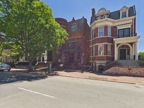 Building Photo - 7 E Franklin St