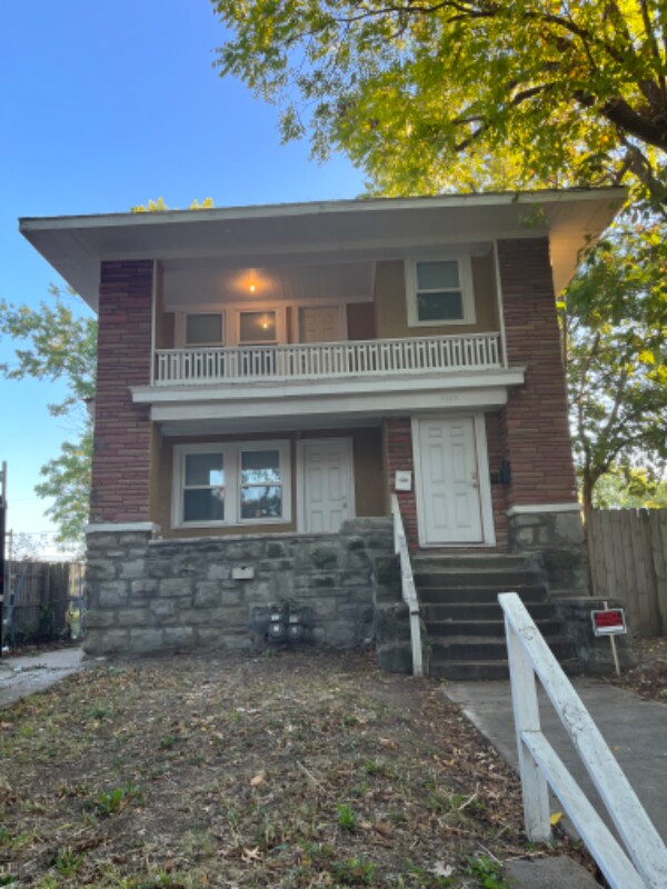 2621 E 29th St, Kansas City, MO 64128 Apartment for Rent in Kansas City, MO