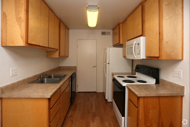 Interior Photo - Berryhill