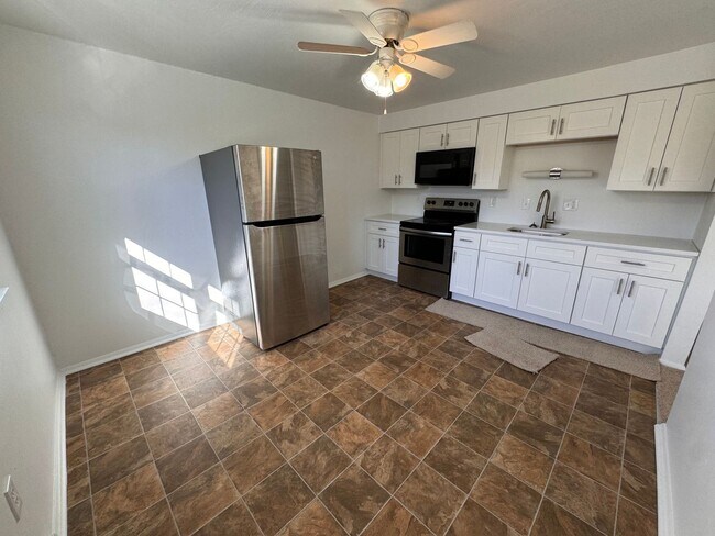 Foto del edificio - Newly Renovated Townhouse