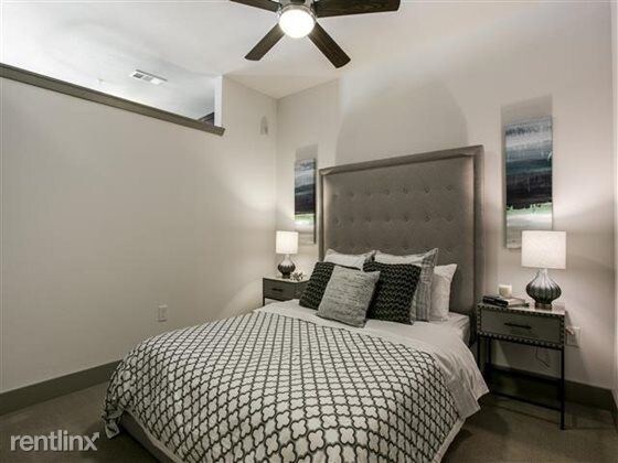 Building Photo - 1 br, 1 bath Flat - 4301 Ross Ave
