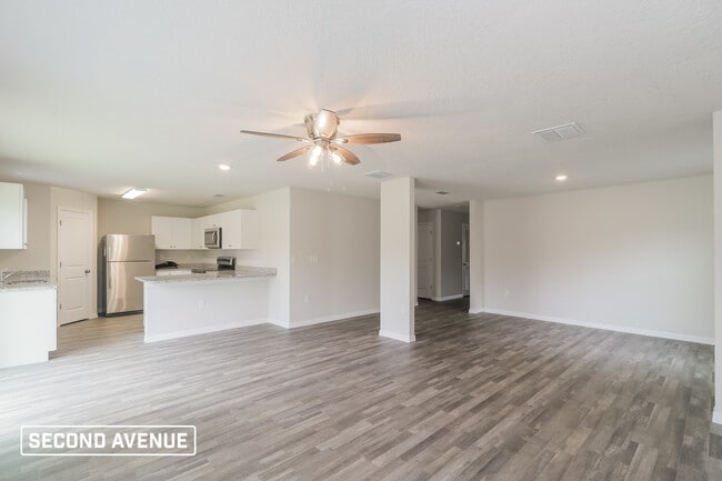 Foto del edificio - 6690 N Roland Dr