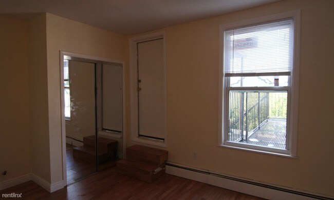Building Photo - 3315 Palisade Ave