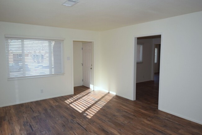 Foto del edificio - Renovation Complete!