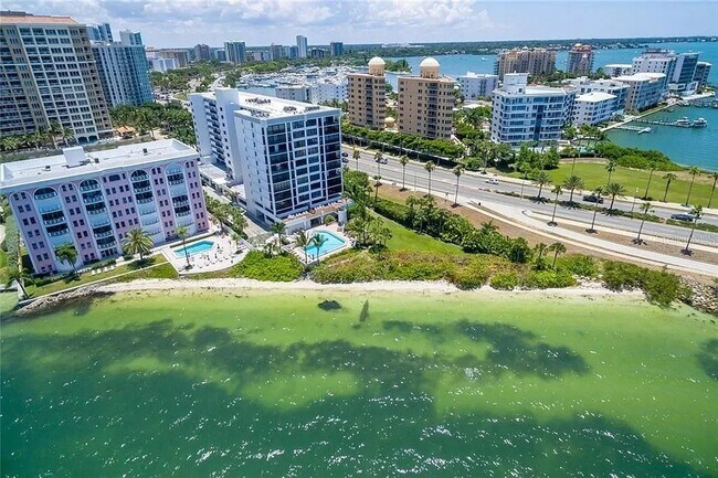 Foto del edificio - 11 Sunset Dr