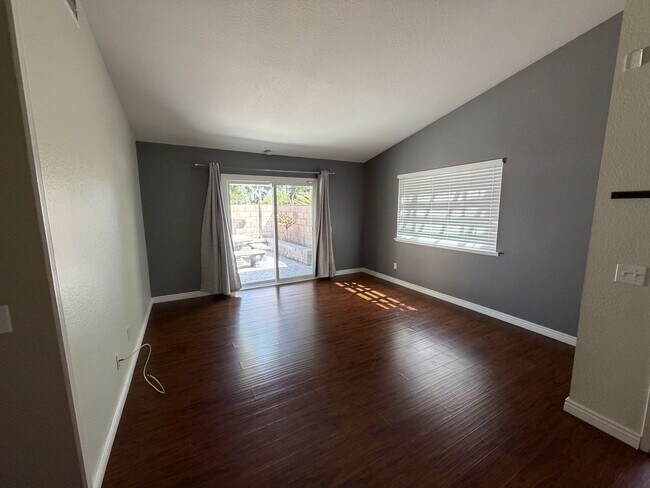 Foto del edificio - 5329 Appleton St