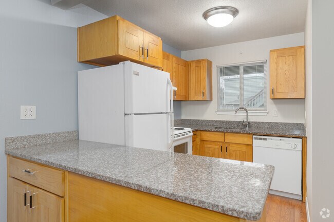 2 habitaciones, 1 baño, 850 pies cuadrados, cocina - Autumn Oaks Apartments