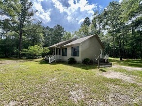 Building Photo - 225 Palomino Dr