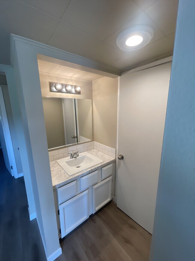 Foto del edificio - 9179 Belleville Rd