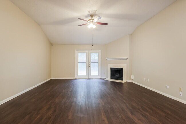 Foto del edificio - 28807 Binefield St