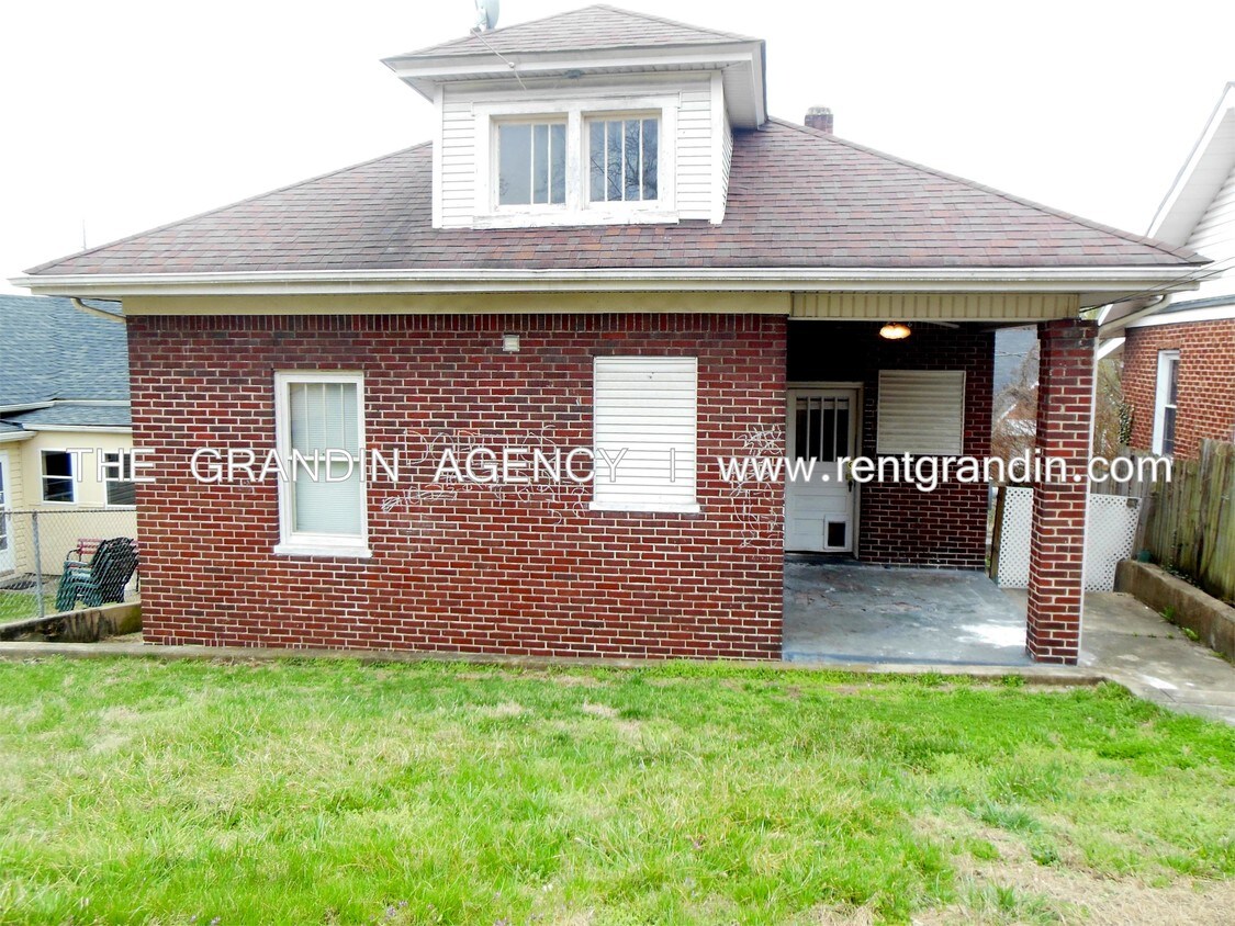 Primary Photo - 1230 Dale Ave SE