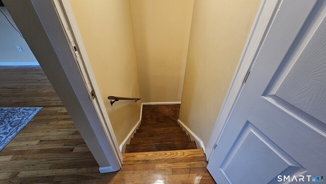 Building Photo - 295 Bartlett St