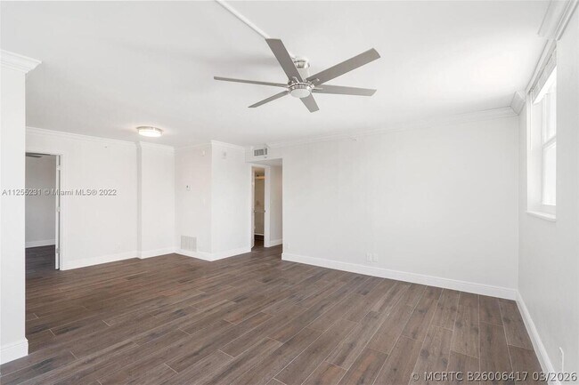 Foto del edificio - 1505 N Riverside Dr
