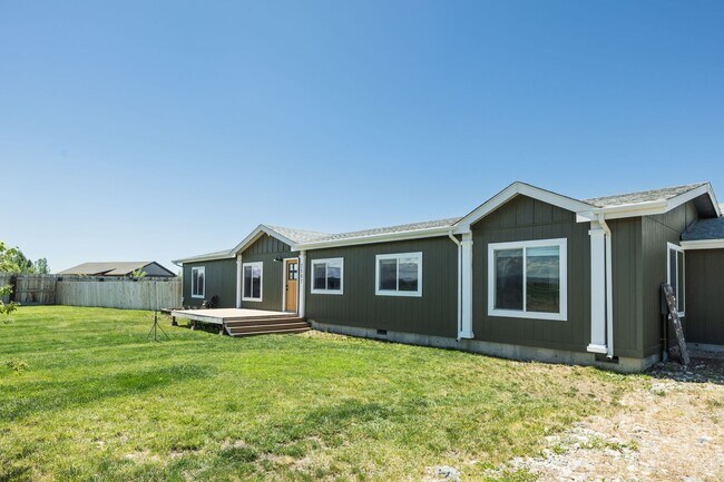 Foto del edificio - 4 BED 2 BATH HOME IN TETON - UTILITIES INCLUDED (BESIDES INTERNET)