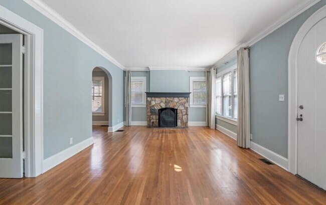 Foto del edificio - 1080 North Virginia Ave NE