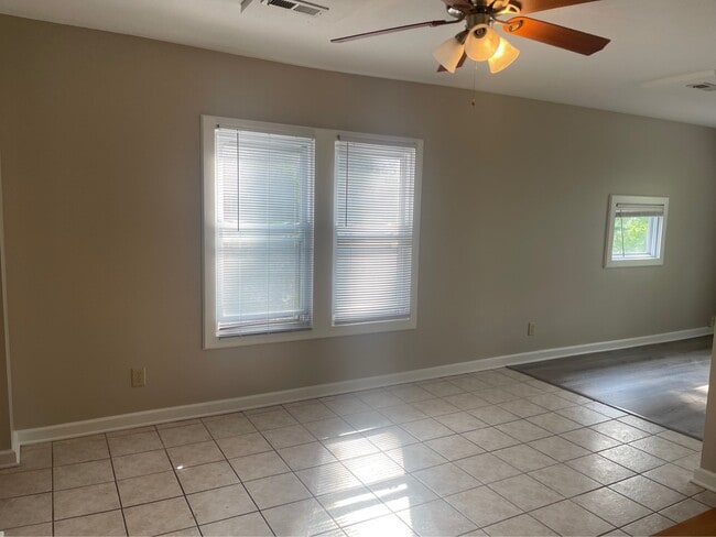 Building Photo - 855 Jefferson Ave