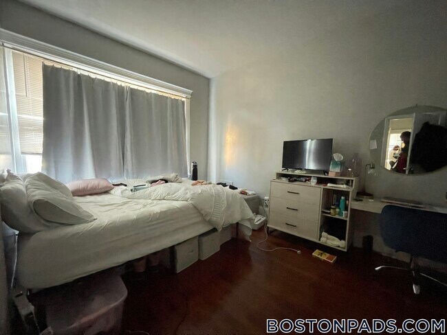 Foto del edificio - 447 Park Dr