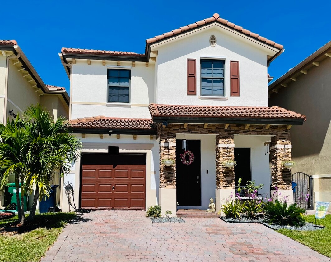 22743 SW 88th Path, Cutler Bay, FL 33190 House Rental in Cutler Bay