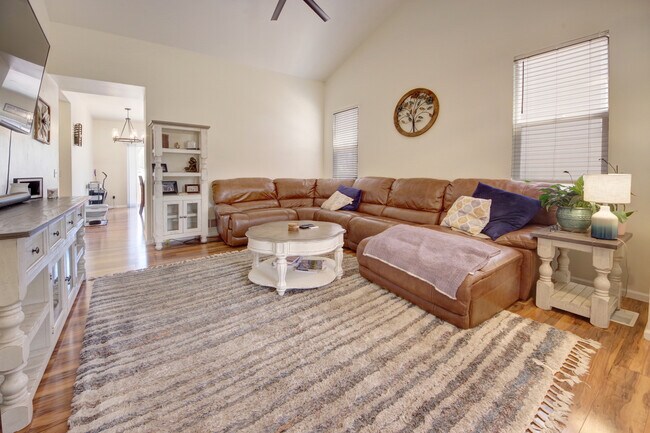 Foto del edificio - 7518 Stephenville Rd