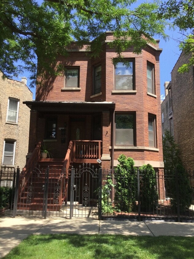 2503 N Ridgeway Ave, Chicago, IL 60647 - House Rental in Chicago, IL ...