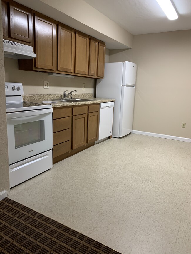 Foto del edificio - 536 Huron Dr W