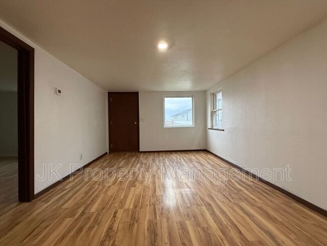 Building Photo - 3908 3rd Ave S