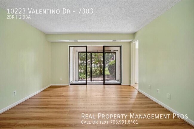 Foto del edificio - 10223 Valentino Dr